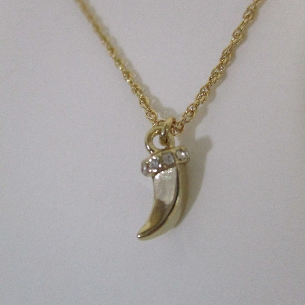 Banana Republic Delicate Horn Necklace NWT $49.99 - Picture 3 of 3